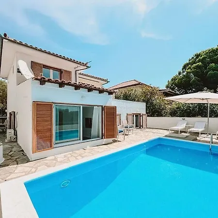 Villa Kosmos *