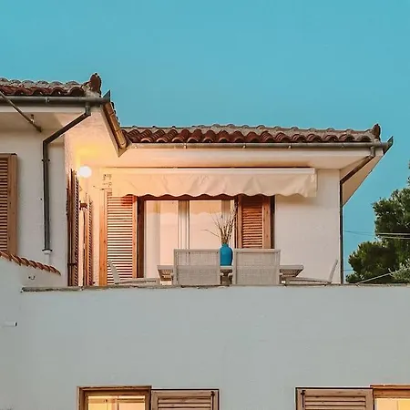 Villa Kosmos Skiathos Town