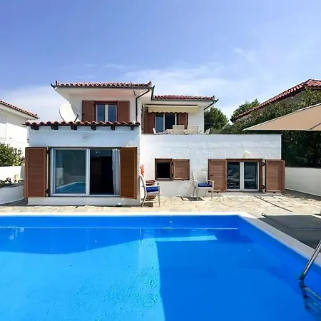 Villa Kosmos Skiathos Town